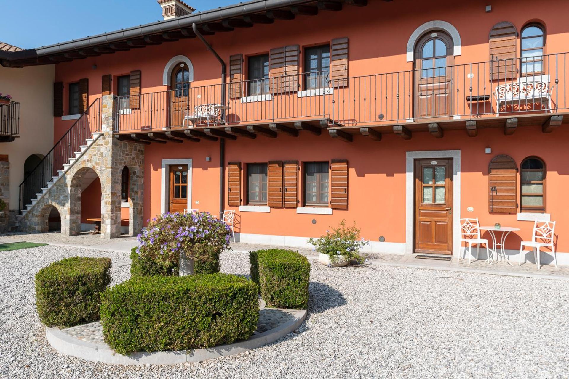 Wine Resort Luisa Mariano del Friuli Exterior photo